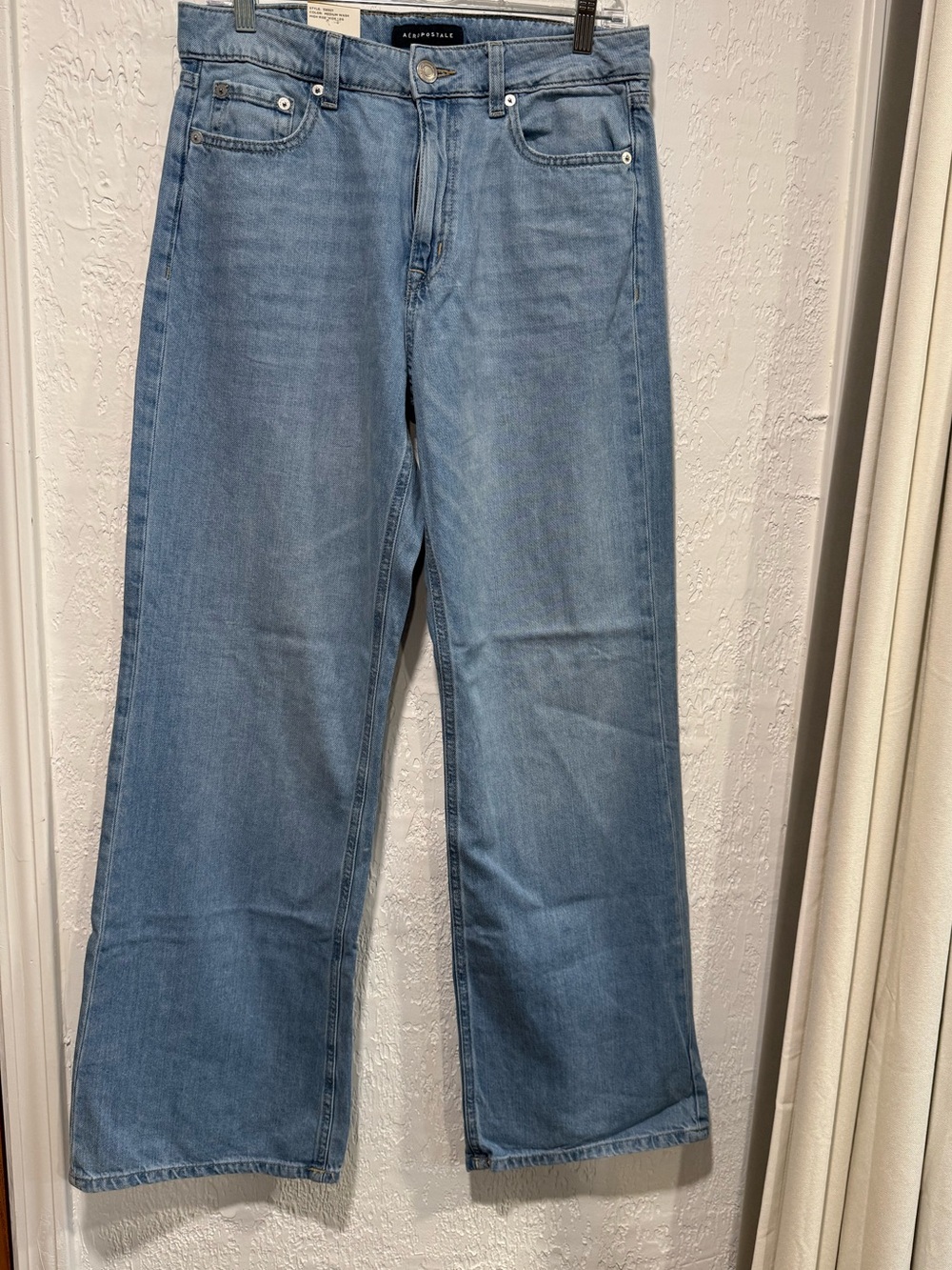 NWT: Women's Aeropostale High Rise Wide Leg Jeans - Light Blue - Sz 8